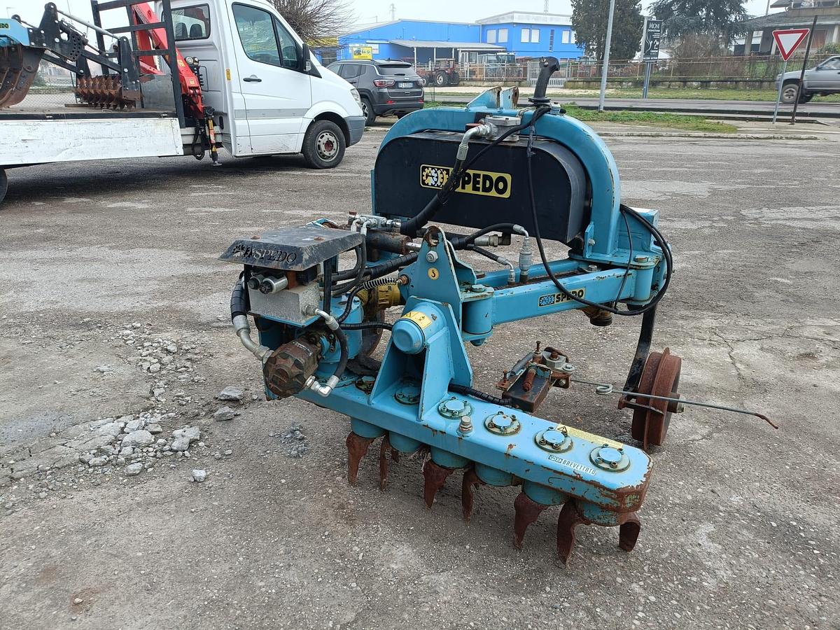 Usato scalzatore interfilare Spedo con erpice rotante