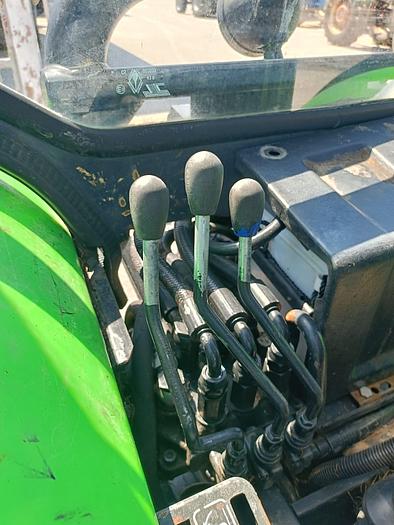 Usato Deutz Agroplus 320 con caricatore-ore 3000 circa