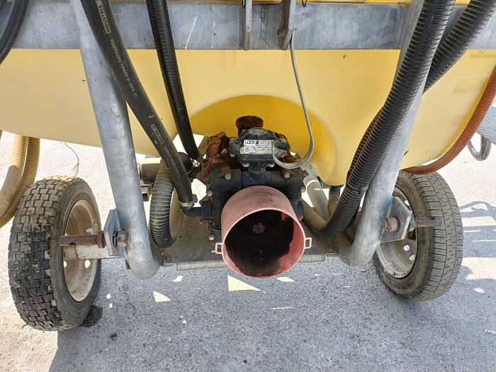 Usato Botte da diserbo Osella 6 q con barra da 12m