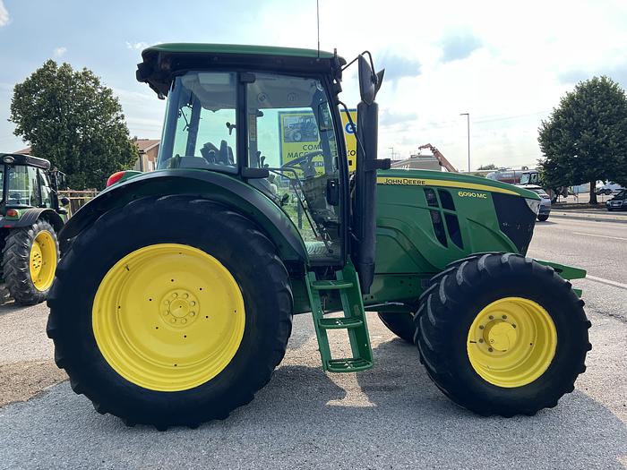 Usato John Deere 6090 MC- anno 2016- ore 2640