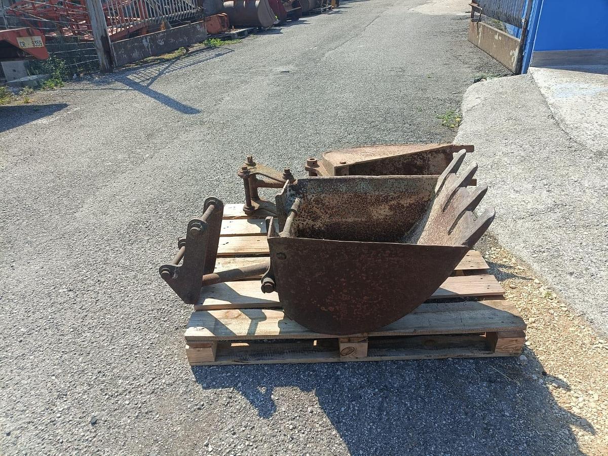 Usato Benne per caricaletame o escavatore