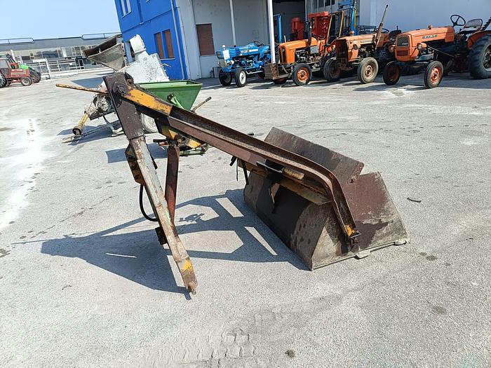 Usato Paletta idraulica posteriore per trattore agricolo