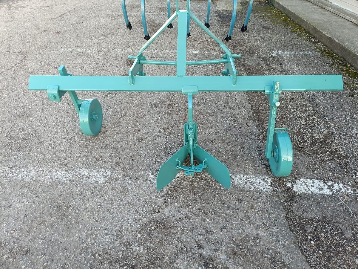 Usato Aratrino scalzatore assolcatore Spedo