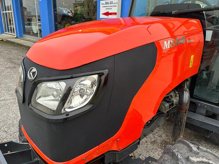 Usato Kubota M 8540- ore 2200