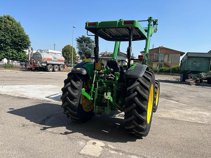 Usato John Deere 5105 M caricatore JD 563- anno 2012