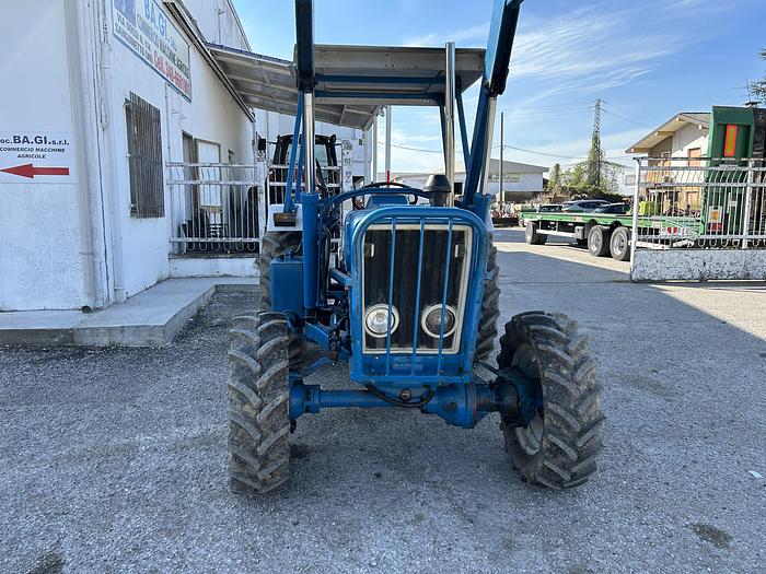 Usato Ford 2600 caricatore-idroguida- CV 45-3 cilindri