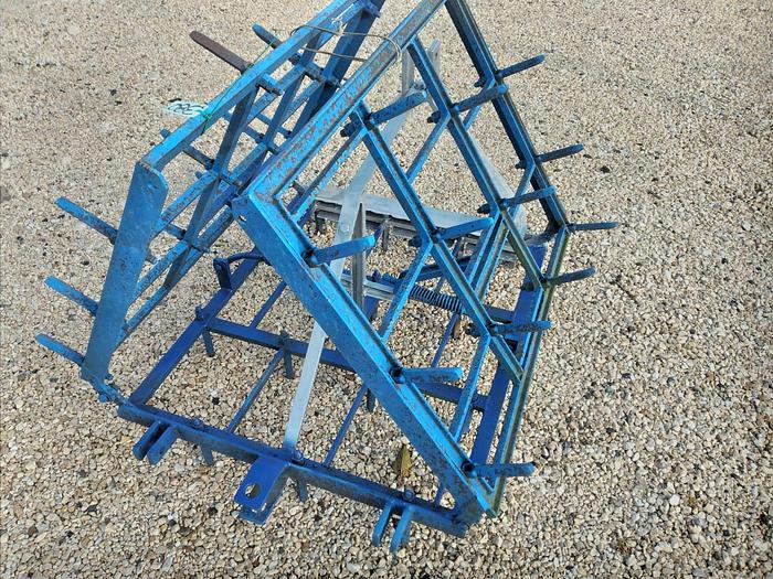 Usato Erpice pieghevole a denti fissi da 2,50m