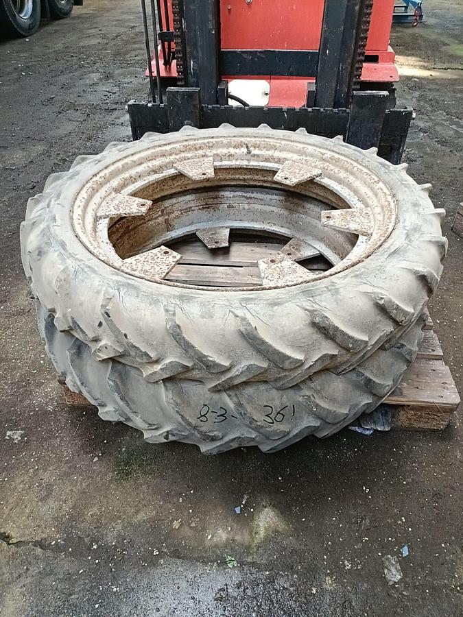 Usato Gomme varie per trattore agricolo o rimorchio (1)