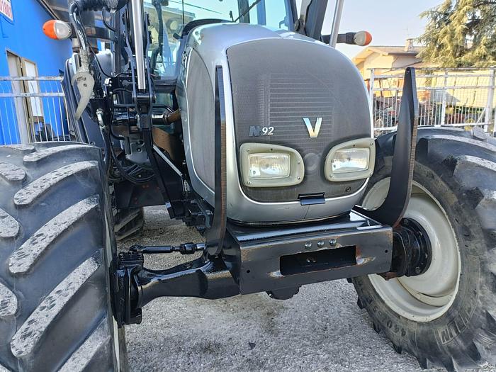 Usato Valtra N92 con caricatore Valtra 45