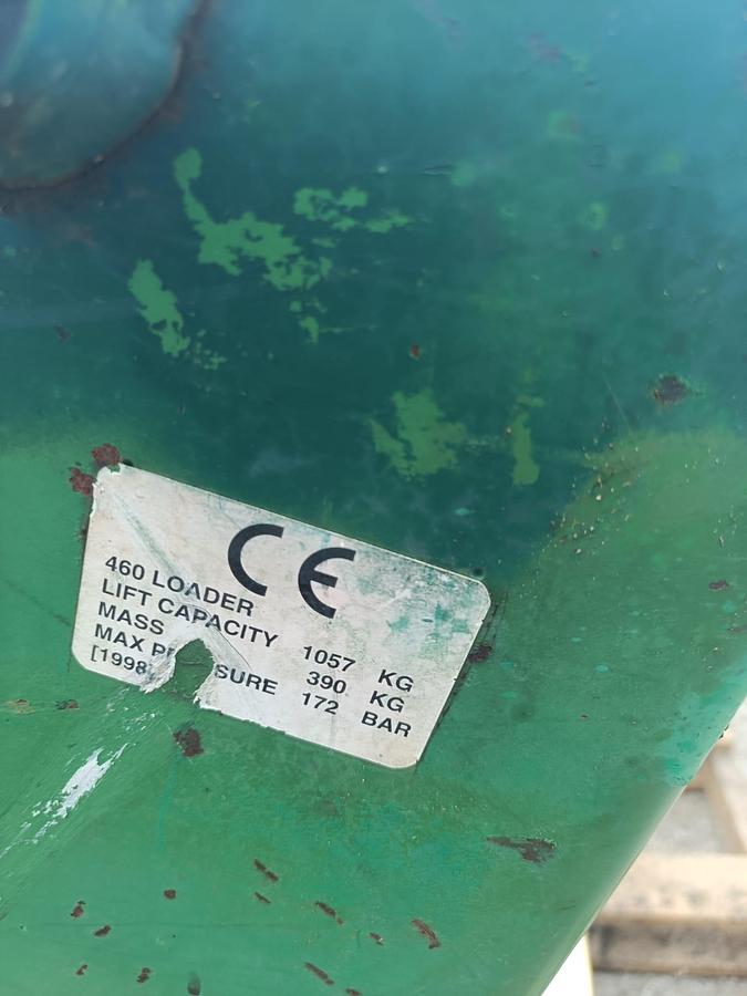 Usato caricatore John Deere JD460