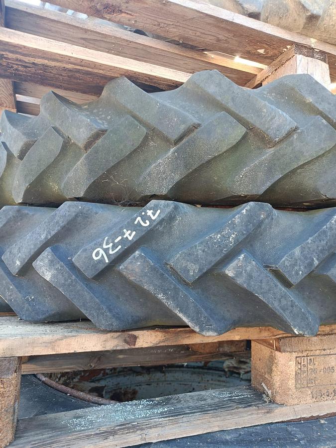 Usato Gomme varie per trattore agricolo o rimorchio (3)