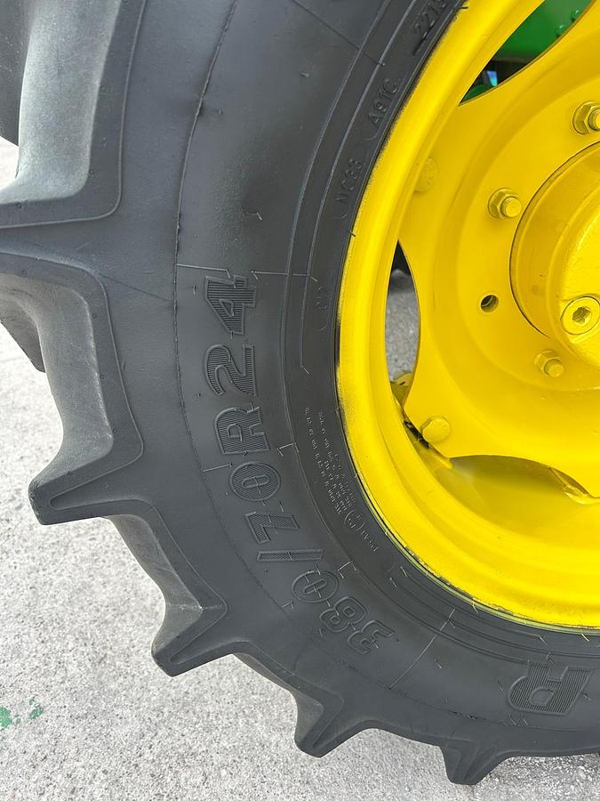 Usato John Deere 5620-caricatore e forche