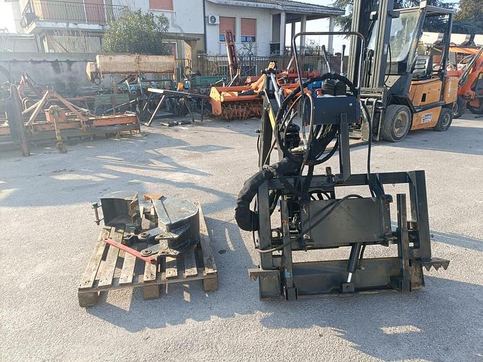 Usato Braccio per trattore agricolo o bobcat- CE