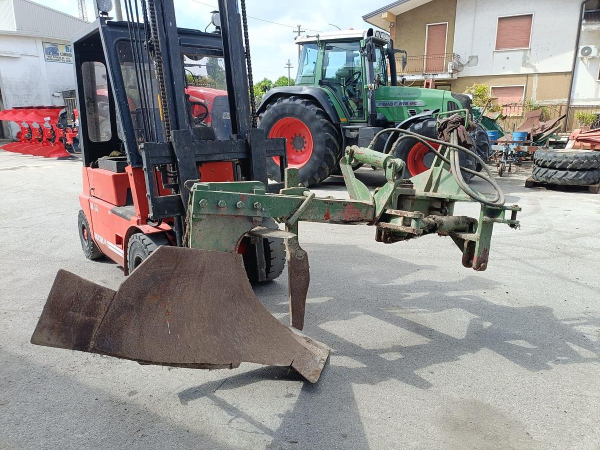 Usato Aratro monovomere singolo Nardi