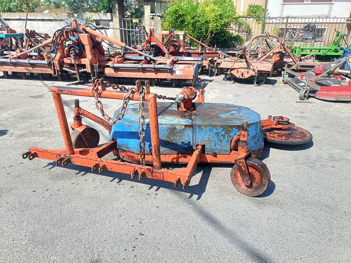 Usato piatto tagliaerba da 1,60 con ruota interfilare