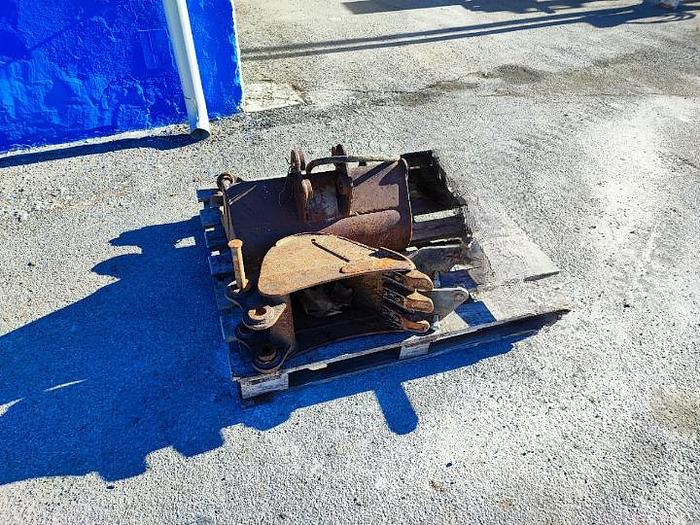 Usato Mini escavatore JCB modello 8015