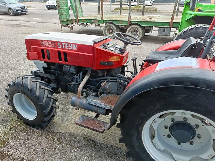 Usato Steyr 8055 DT- idroguida- arco di protezione