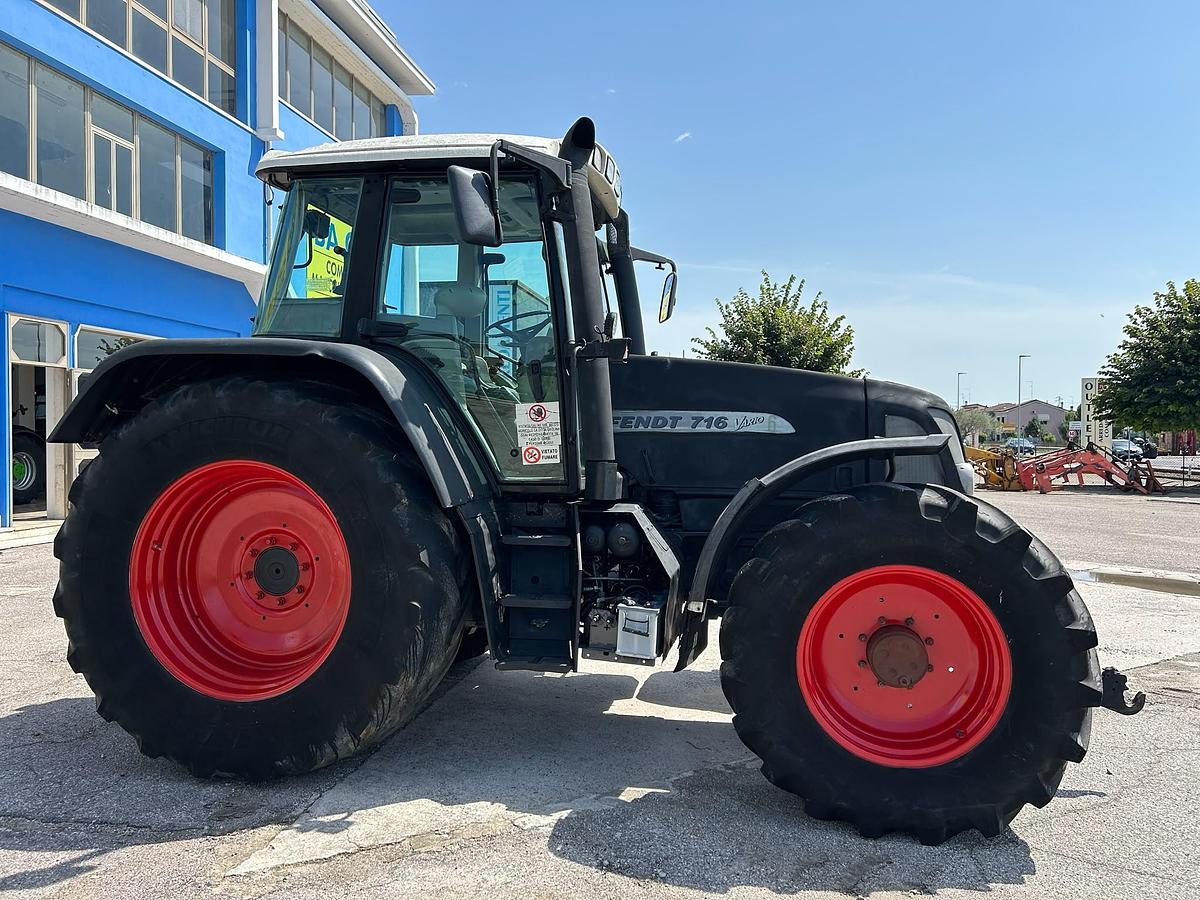 Usato Fendt 716- sollevatore anteriore