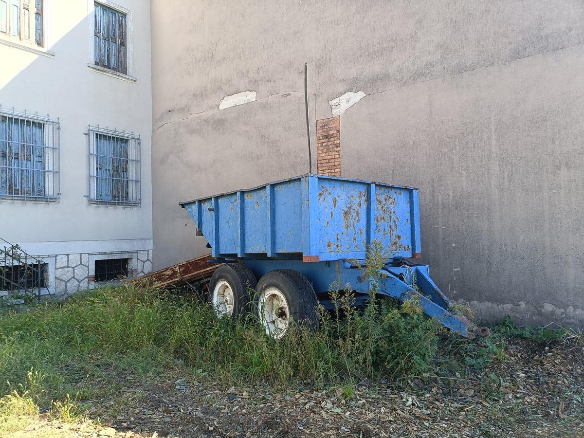 Usato dumper due assi senza libretto