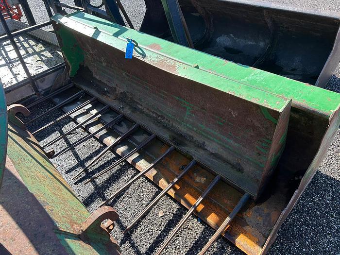 Usato Caricatore John Deere 661