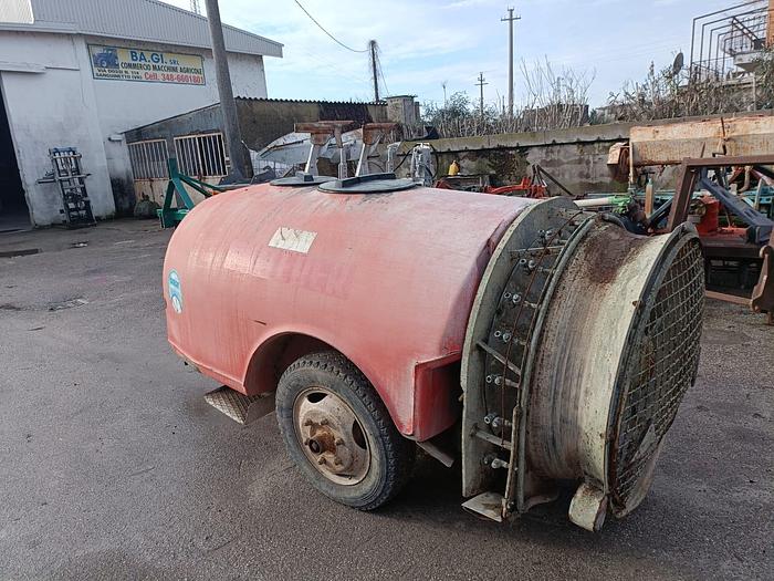 Usato Atomizzatore Mitterer da 15 q con timone sterzante