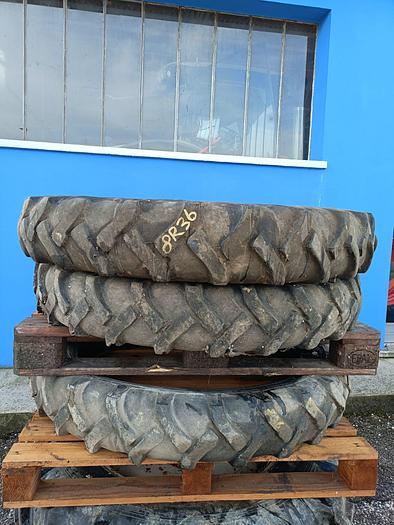 Usato Gomme varie per trattore agricolo o rimorchio (1)