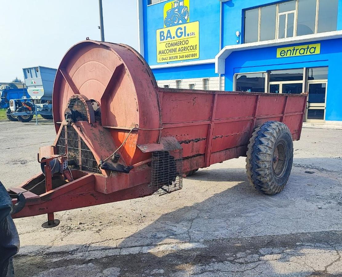 Usato Spandiletame Annovi-letto e catenarie nuovi