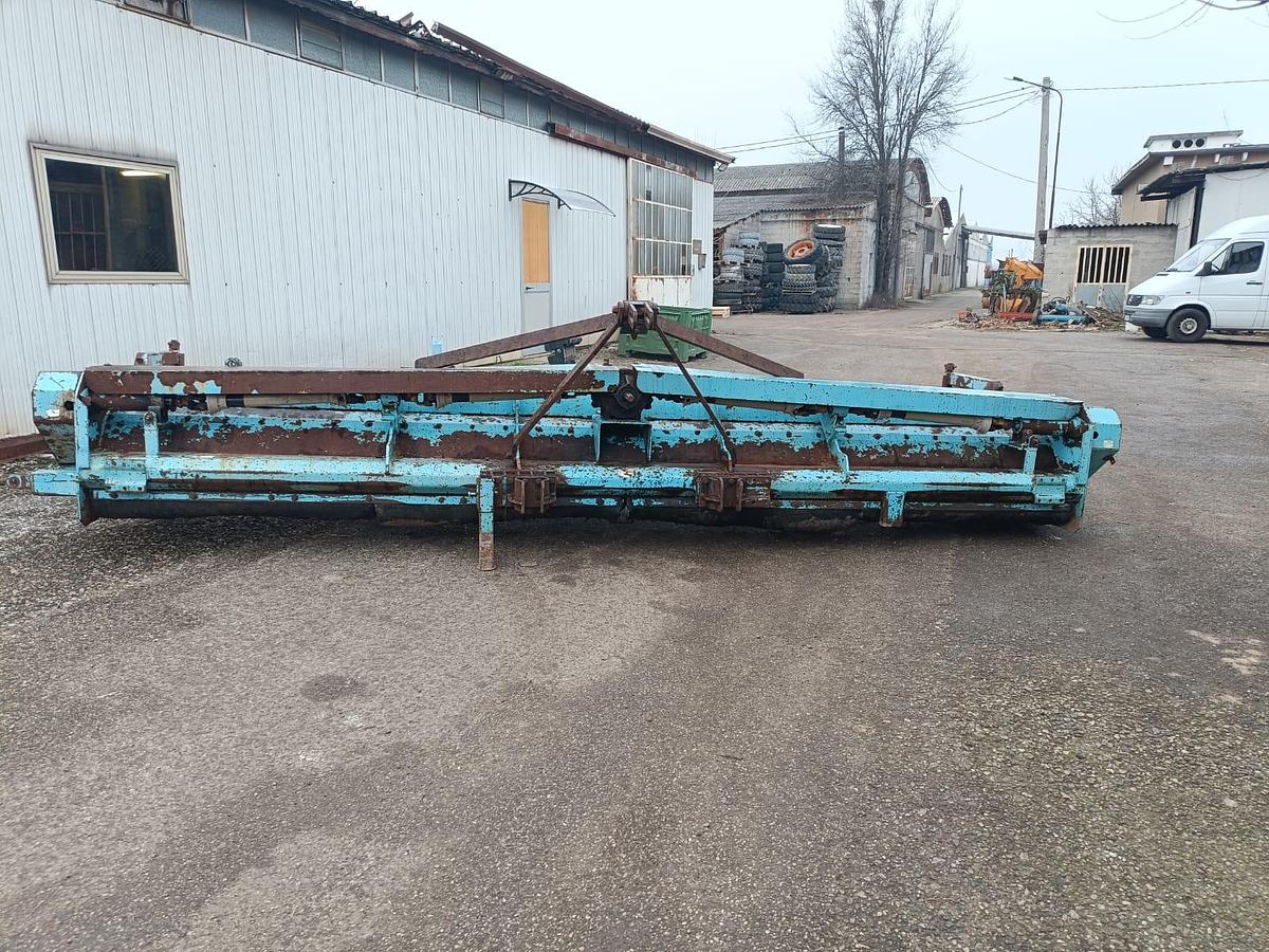 Usato trincia Nobili da 4,60m circa con carrello