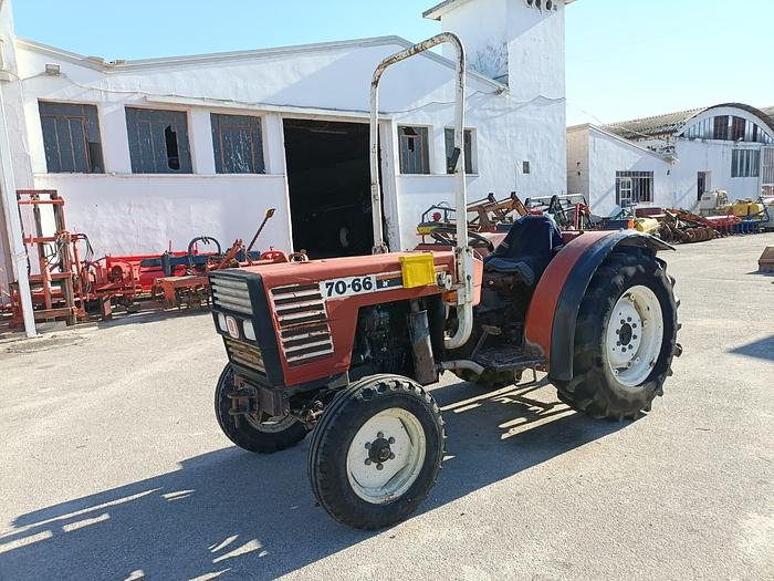 Usato Fiat 70-66 con arco di protezione abbattibile