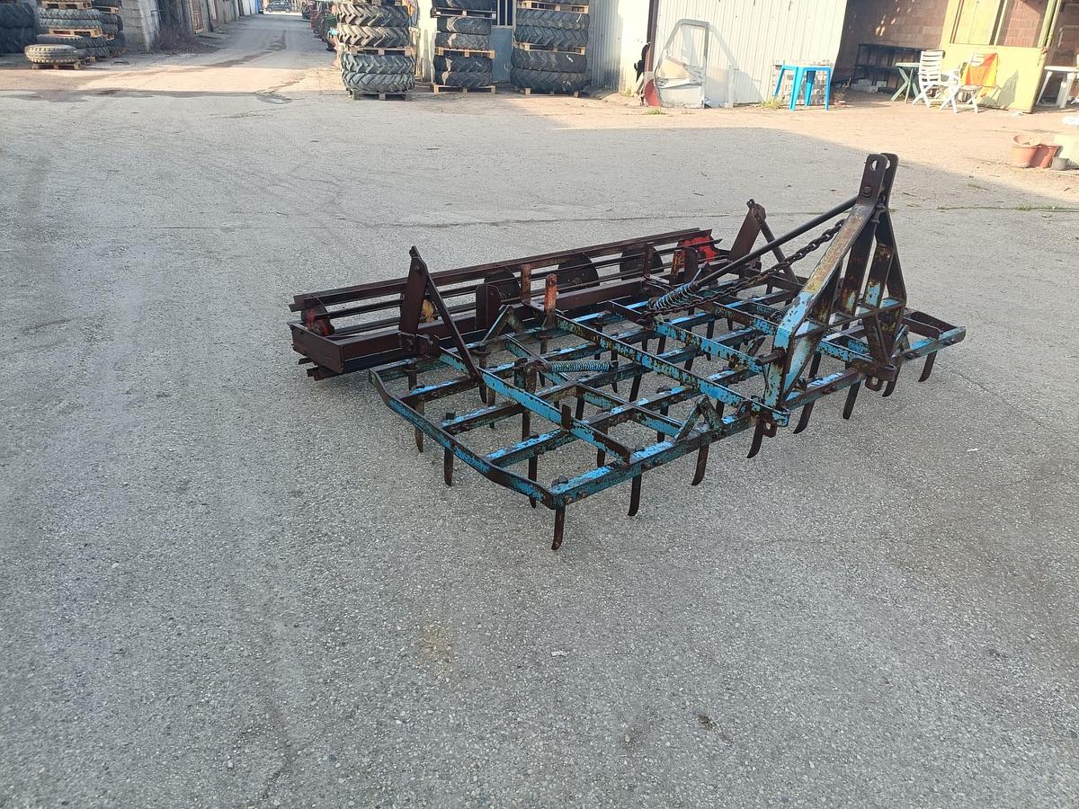 Usato erpice a denti fissi Marolin con rullo da 2,40m