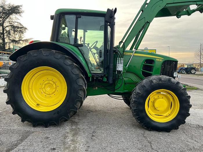 Usato John Deere 6630 caricatore Bonatti- anno 2010