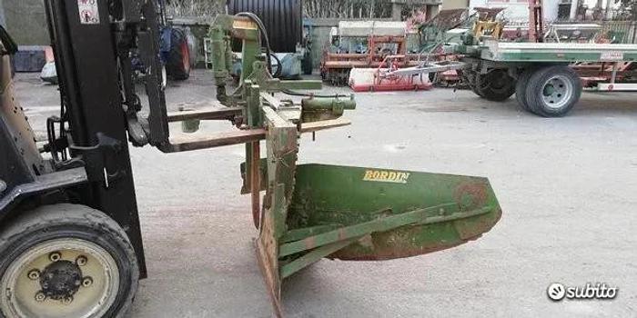 Usato Aratro monovomere con spostamenti idraulici