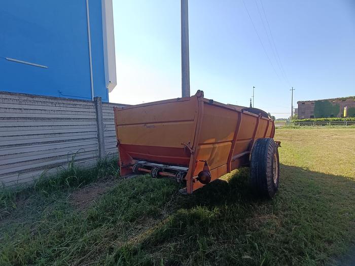 Usato Spandiletame Annovi da 50 quintali