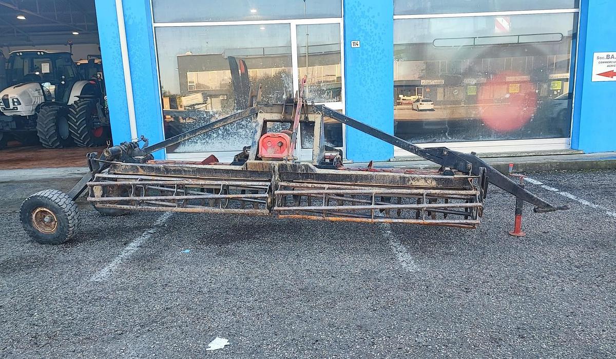 Usato Erpice rotante Schwartz 4m revisionato