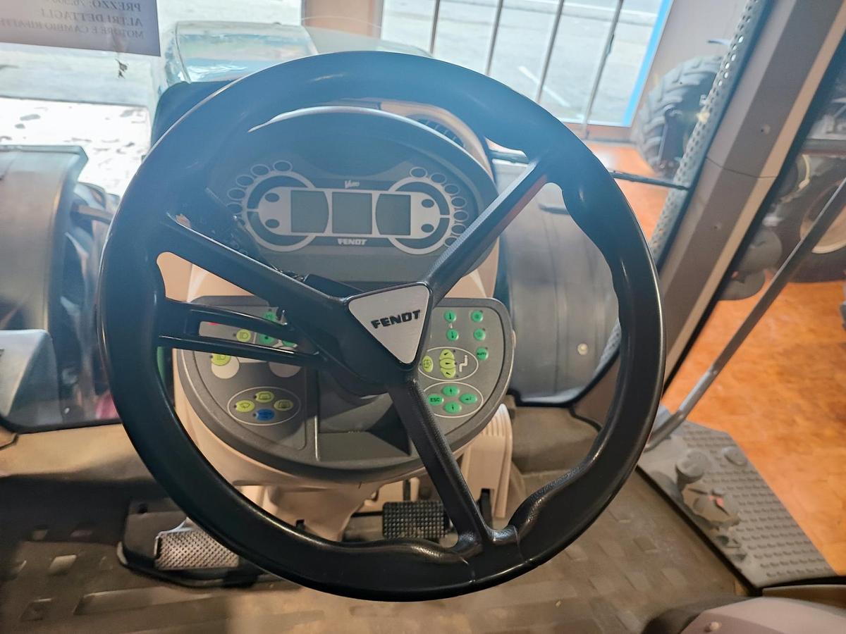 Usato Fendt 828 Vario Profi Plus- PTO e soll ant