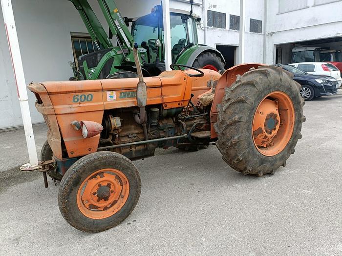 Usato Fiat 600-8 cilindri 4 con 2 leve (come Fiat 640)