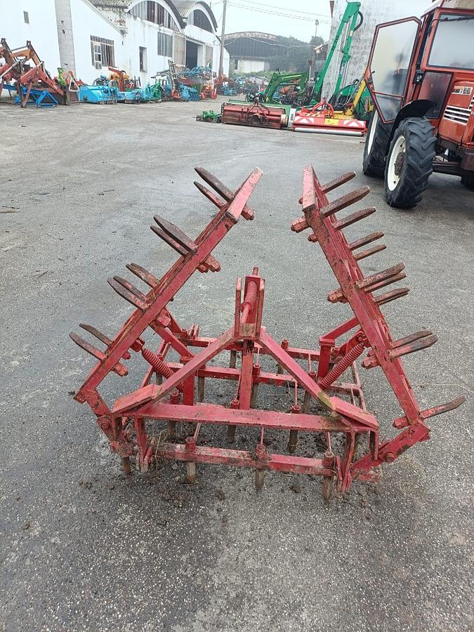 Usato erpice a denti fissi pieghevole da 3 metri