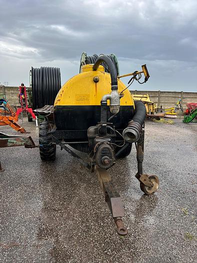 Usato Botte liquame marca Macoratti da 50 q