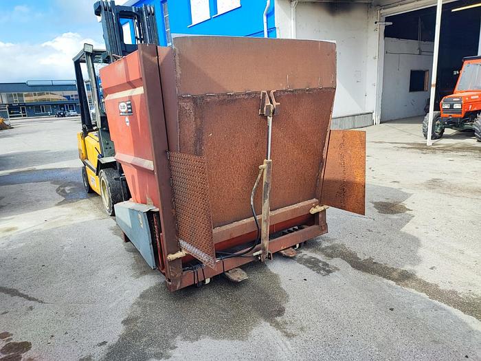 Usato Spanditrucioli Bravo-Bicieffe 3 m3