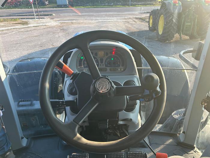 Usato New Holland T7.250-Powershift-fr.aria-5000 ore IN ARRIVO