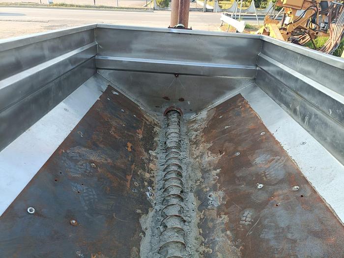 Usato Rimorchietto con coclea e proboscide da 50 q