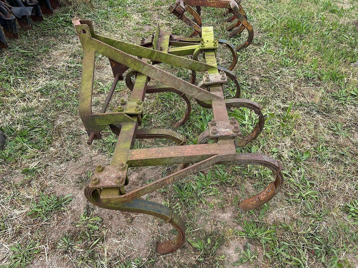 Usato Estirpatore preparatore da 1,70m a 8 ancore