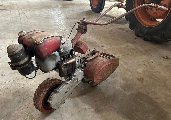 Usato Motocoltivatore Benassi con fresa da 33 cm