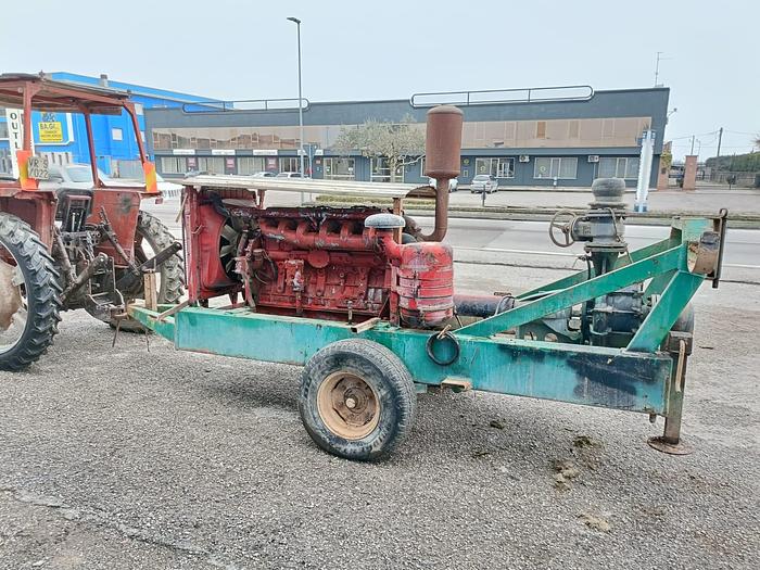 Usato Gruppo per irrigazione motore 6 cilindri