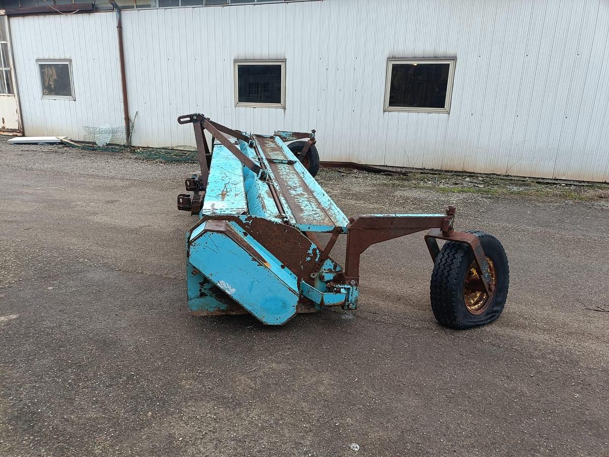 Usato trincia Nobili da 4,60m circa con carrello