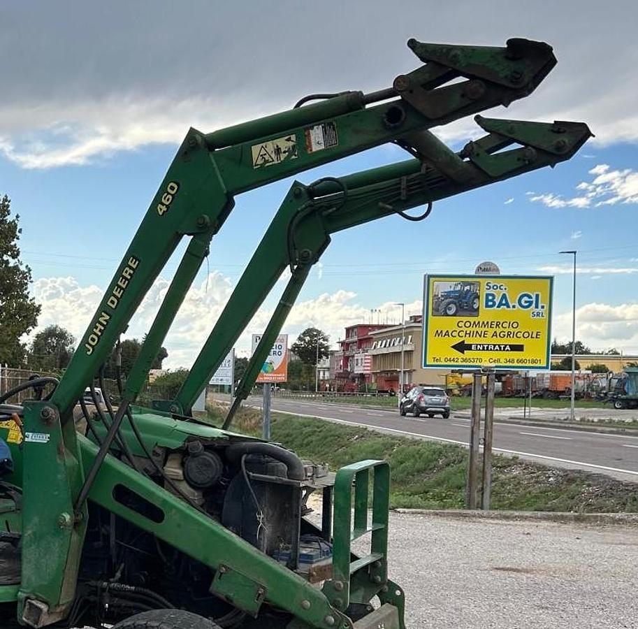Usato caricatore John Deere JD460