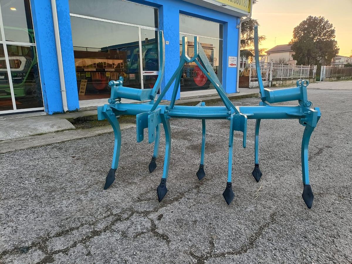 Usato Ripuntatore preparatore a 8 ancore da 3m- stradale