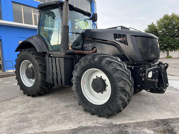 Usato JCB Fastrac 8250 V Tronic- anno 2010