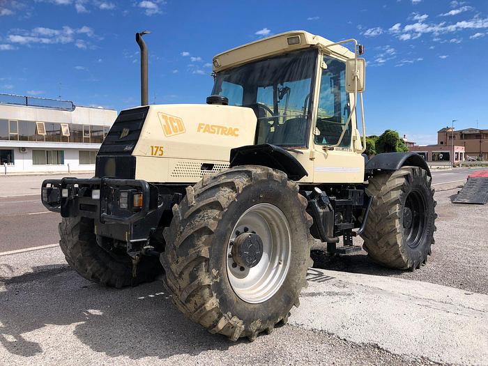 Usato Fastrac JCB 175- traino 200q- Velocità 65 km h