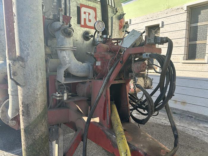 Usato Botte Bossini CB200H ovale- 3 assi- capacità 200q